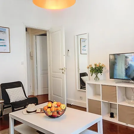 2p Moderne Riquier Proche Port, Gare, Tramway ニース