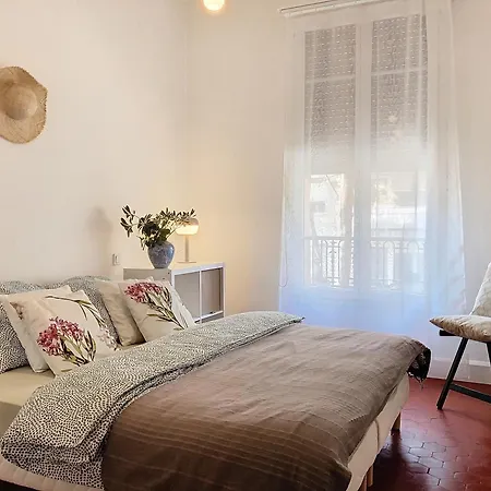 2p Moderne Riquier Proche Port, Gare, Tramway *