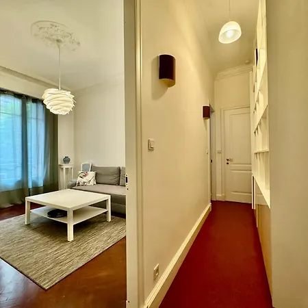 2p Moderne Riquier Proche Port, Gare, Tramway Nizza